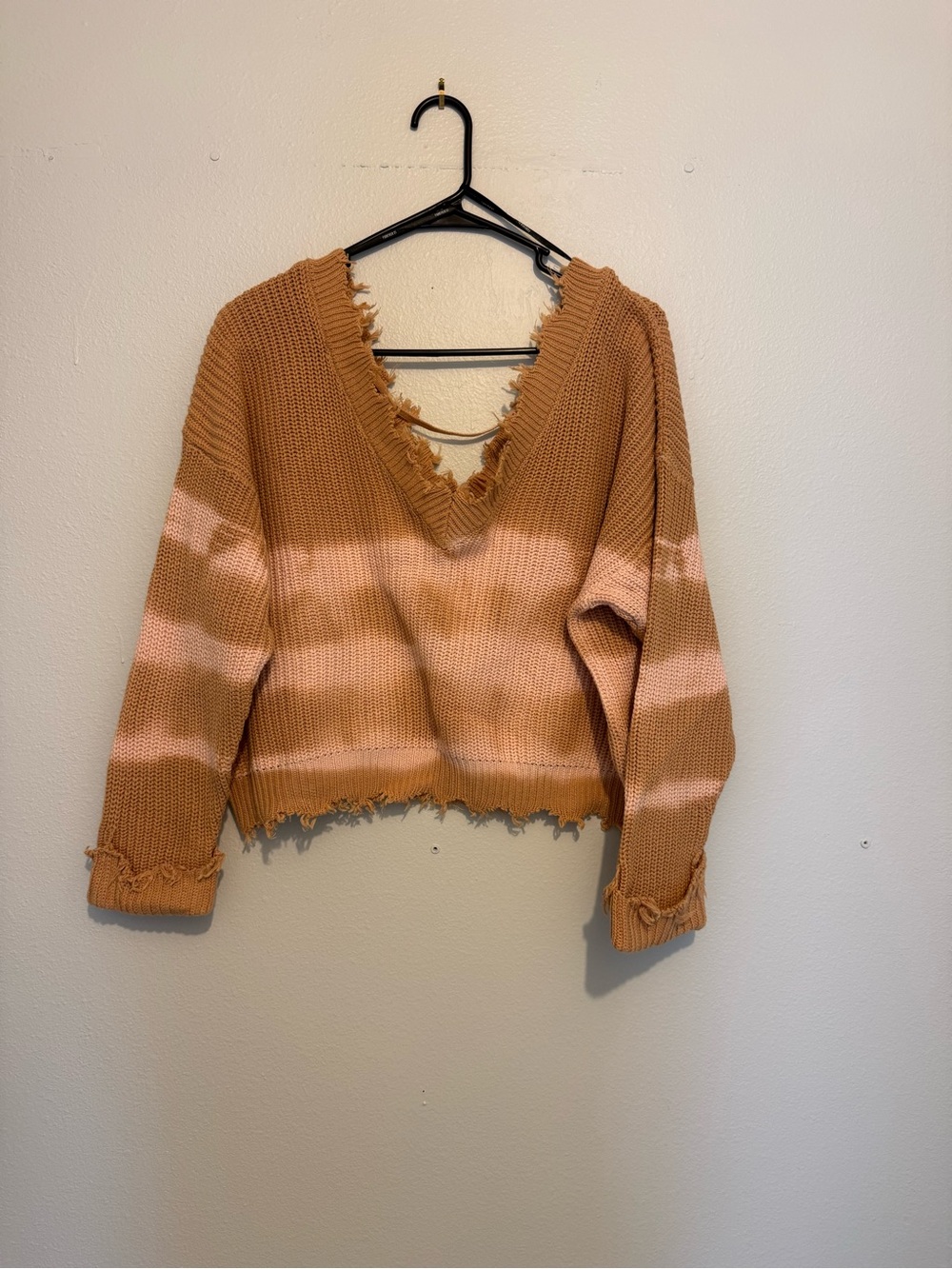 Forever 21 Tan & Blush Frayed V-Neck Cropped Sweater